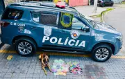 Cães farejadores da PM apreendem 6,3 kg de drogas em operação no Alto Tietê
