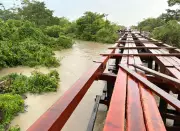Chuvas destroem desvio e isolam Serra do Tepequém em Roraima; Bombeiros atuam