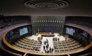 Cláusula de Barreira Reduz Partidos e Concentra Poder nas Eleições de 2026