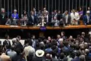 Congresso derruba veto e Flávio Bolsonaro prevê 'fim do governo' Lula