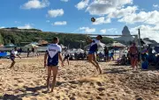 Copa Noronha de Futevôlei inicia com 16 duplas locais e prêmios de R$ 30 mil