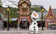 Disney Paris inaugura Mundo de Frozen com montanha de gelo e investimento bilionário