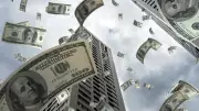 Dólar fecha abaixo de R$ 5 pela primeira vez em mais de dois anos e Ibovespa bate recorde histórico