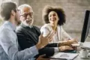 Economia prateada já exige novo olhar das empresas para público 60+