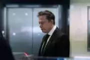 Elon Musk admite em tribunal que foi 'tolo' ao investir na OpenAI