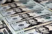 Entenda os fatores que influenciam a alta e a queda do dólar no mercado brasileiro