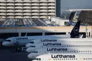 Europa tem combustível para aviões por apenas seis semanas, alerta AIE