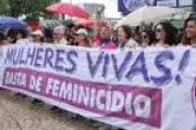 Feminicídio cresce no Brasil: 4 mulheres mortas por dia e falhas na proteção