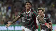 Fluminense vence Chapecoense com gol de John Kennedy e se mantém no G4