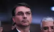 Flávio Bolsonaro critica populismo em vídeo de campanha, gerando debate político