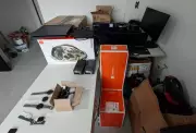 Funcionários são presos por furtar mercadorias de centro logístico da Amazon em PE