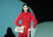 Gabriely Dobbins, modelo indígena brasileira, é rosto da Gucci