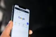 Google reforça proteções do chatbot Gemini após processo por suicídio de usuário