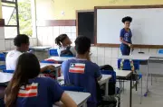 Governo da Bahia abre 46 mil vagas para monitores do Programa Mais Estudo