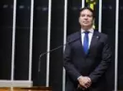 Governo dos EUA divulga foto de Alexandre Ramagem preso pelo ICE após condenação