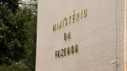 Governo estabelece meta de superávit primário de R$ 73 bilhões para 2027