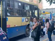 Greve de motoristas de ônibus em Divinópolis termina após acordo salarial e reajuste tarifário