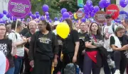 Greve de professores paralisa escolas municipais em Curitiba nesta quarta-feira