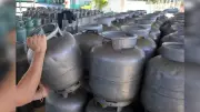 Gás de cozinha sobe cerca de R$ 10 no Piauí, com aumento acumulado de R$ 45 desde janeiro