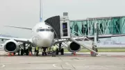 Guerra no Irã eleva preço do querosene e ameaça aumentar passagens aéreas no Brasil