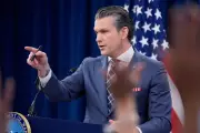 Hegseth enfrenta Congresso dos EUA sobre guerra no Irã e orçamento militar recorde