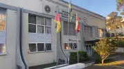 Homem é baleado na cabeça durante tentativa de roubo de carro em Porto Alegre