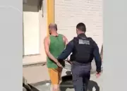 Homem é preso após ameaçar ex-companheira e atear fogo em casa em Petrópolis