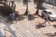 Idoso é esfaqueado por cunhado na porta de banco em Santos; vídeo mostra brutalidade