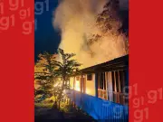 Incêndio destrói três salas e material escolar em escola rural no Acre