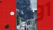 Incêndio em oficina mecânica na Serra mobiliza Bombeiros e causa destruição de veículos