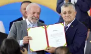 José Guimarães assume Ministério e promete combater o fascismo no Brasil
