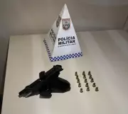 Jovem de 25 anos é preso com arma de fogo em Paraty após cerco policial