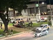 Jovens fogem da polícia, capotam carro e são presos em Coronel Fabriciano