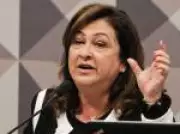 Kátia Abreu se filia ao PT e defende reeleição de Lula em movimento político
