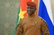 Líder militar de Burkina Faso afirma que democracia 'mata' e deve ser esquecida