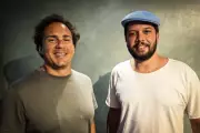 Leandro Fregonesi e Raul DiCaprio lançam álbum 'Nós por Nós' com 11 sambas inéditos