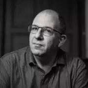 Livro de Michel Gherman analisa instrumentalização da religião pela extrema direita