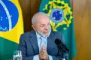 Lula elogia inteligência de alunos cearenses e brinca: 'Não é só cabeça grande'