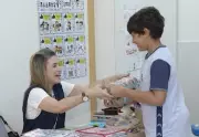 Menino de 11 anos vira empreendedor com granja de ovos e inspira comunidade em Palmas