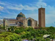 Milhares celebram a Páscoa no Santuário de Aparecida e na Canção Nova