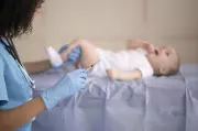 Ministério da Saúde exclui vacina contra meningite B do SUS para menores de 1 ano