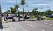Moradores do Bairro Aruana protestam contra falta de água após sabotagem em Aracaju