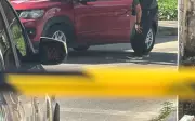 Mulher é assassinada a tiros dentro de carro em Aracaju; filha adolescente presenciou crime