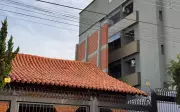 Muro que viralizou ao bloquear prédio em MG é irregular? Especialista explica situação legal