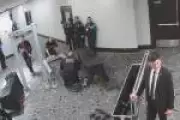 Novo vídeo mostra atirador tentando invadir jantar com Trump na Casa Branca