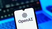 OpenAI lança GPT-5.5 com capacidade de cibersegurança comparável ao Mythos da Anthropic