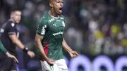 Palmeiras vence Grêmio com brilho de Marlon Freitas e mantém liderança isolada do Brasileirão