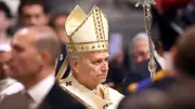Papa Leão XIV faz apelo por paz e diálogo em missa de Páscoa no Vaticano