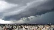Paraná em alerta: tempestade com chuva intensa e ventos fortes