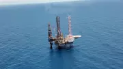 Petróleo sobe pelo 8º dia e atinge maior nível em quase 4 anos